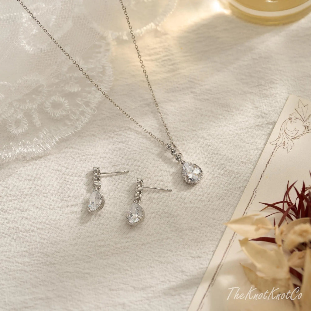 CZ Diamond Wedding Jewellry Set: Crystal Earrings and Necklace, Bridal Jewellry, Wedding Jewellery, Silver Plated Jewellery, Bridesmaid Gift